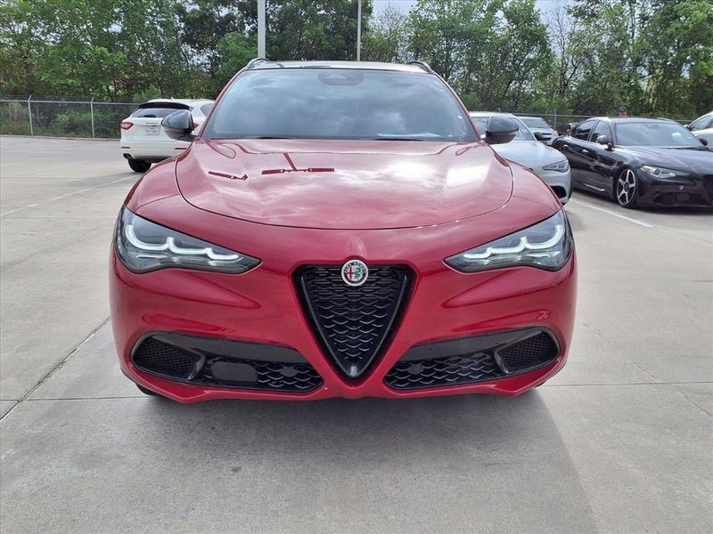 New 2026 Alfa Romeo Stelvio Image 4