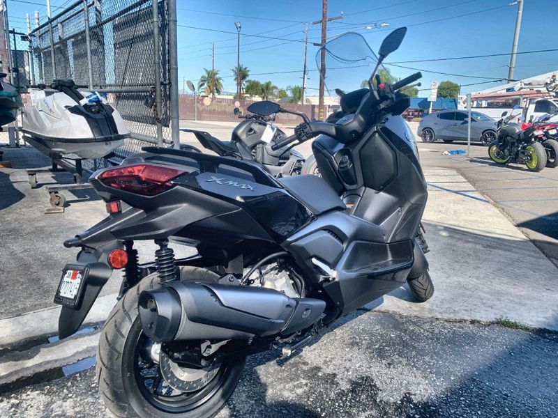 Used 2025 Yamaha Xmax Image 14