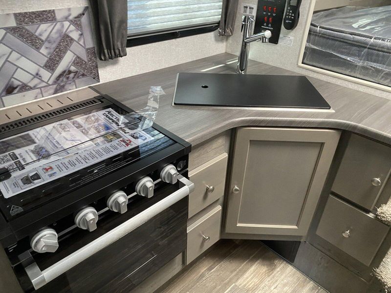 New 2025 ARCTIC FOX 811 W/Gen Image 8