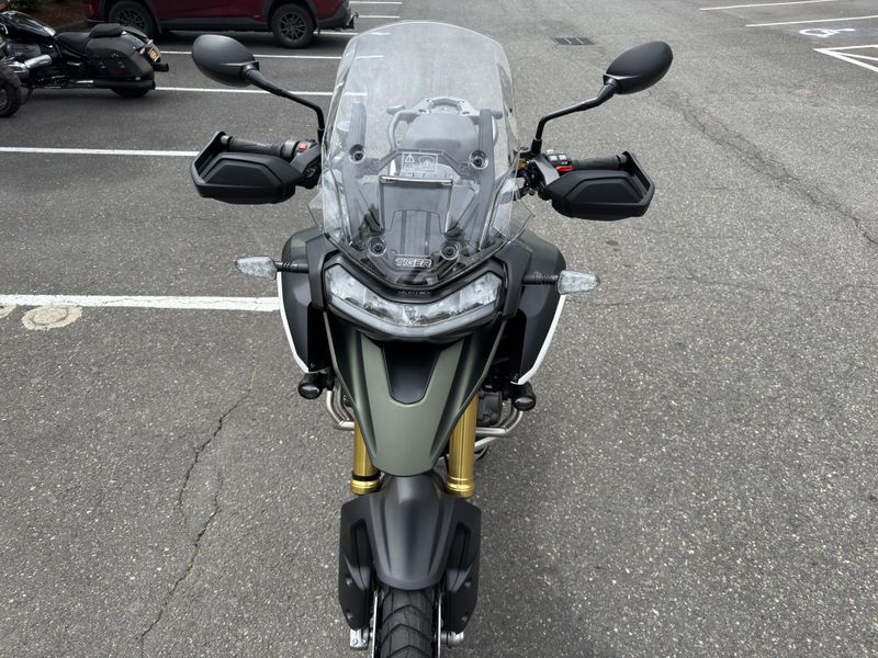 2025 Triumph Tiger 1200 Rally Pro - MATTE KHAKI GREEN 