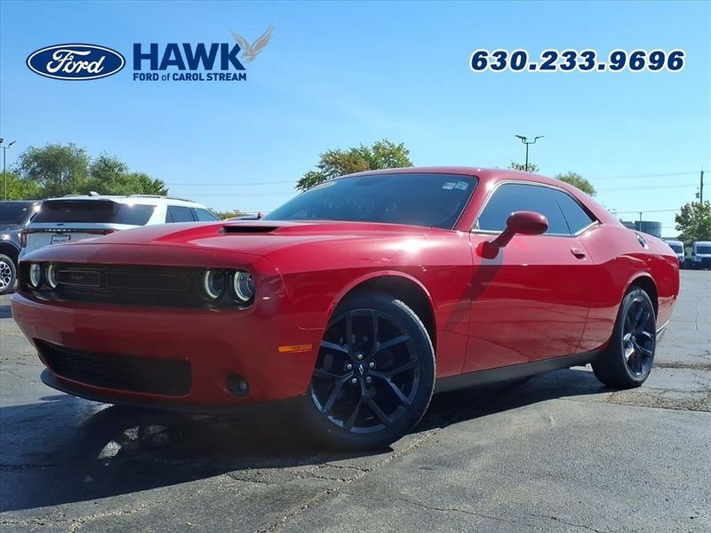 2019 Dodge Challenger SXT photo 2
