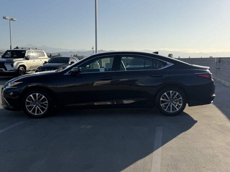Used 2024 Lexus ES 350Image 6