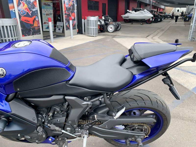 New 2025 Yamaha YZF-R7 Image 13