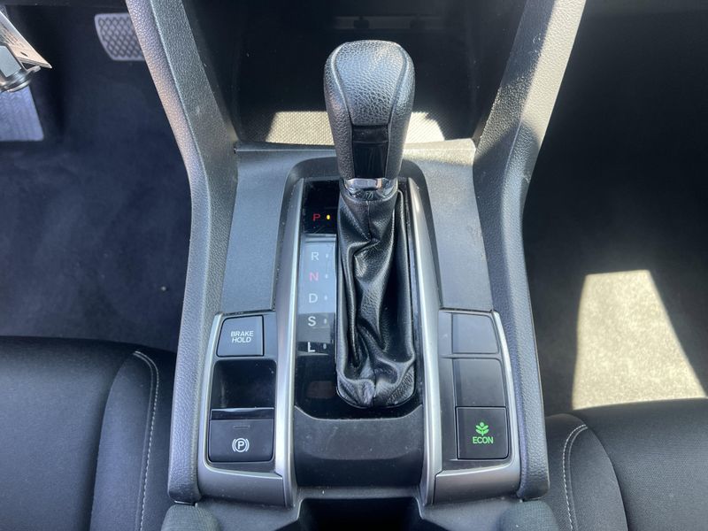 2019 Honda Civic Hatchback LXImage 13