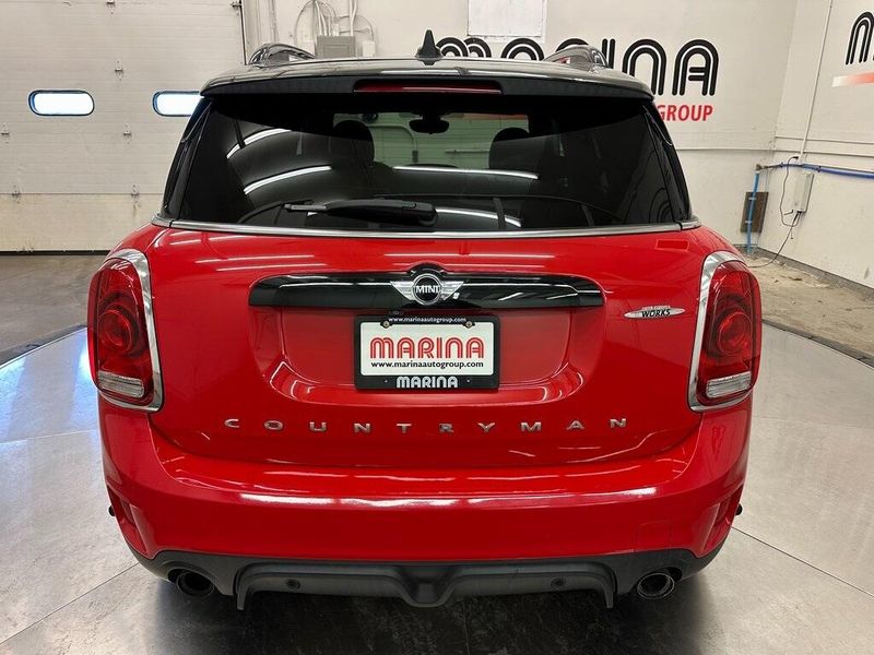 2018 MINI Countryman BaseImage 15