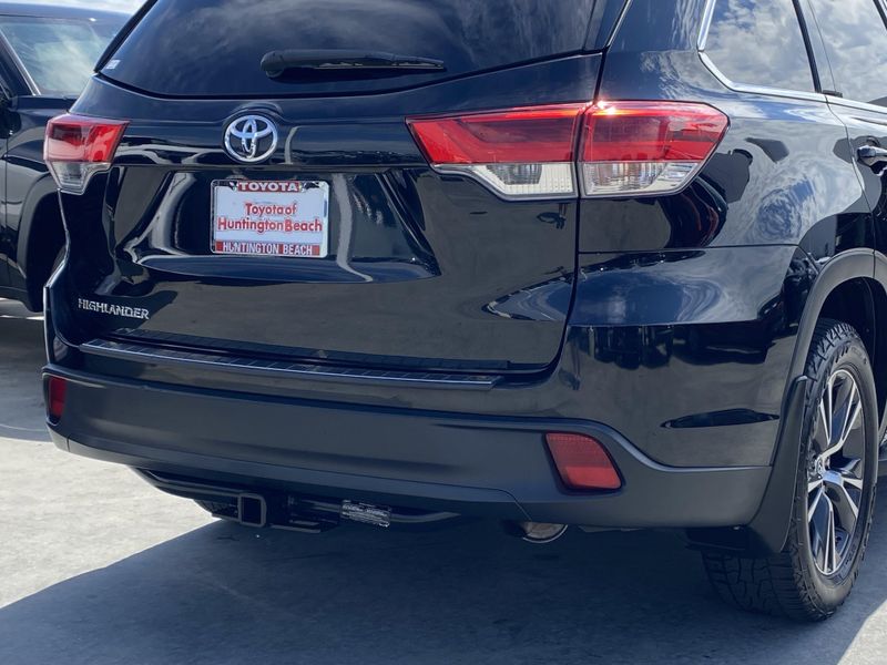 Used 2018 Toyota Highlander LEImage 4