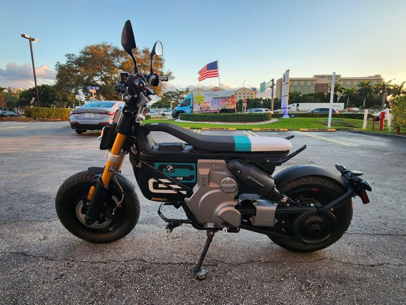 2024 BMW CE 02Image 5