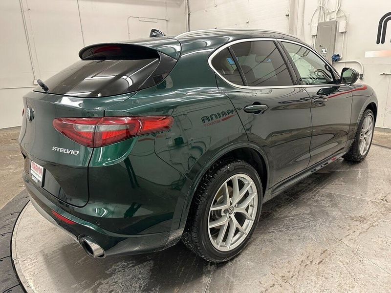 2021 Alfa Romeo Stelvio TiImage 16