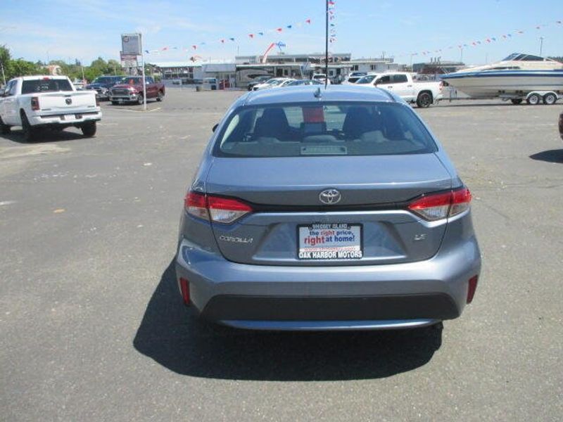 2022 Toyota Corolla LEImage 8