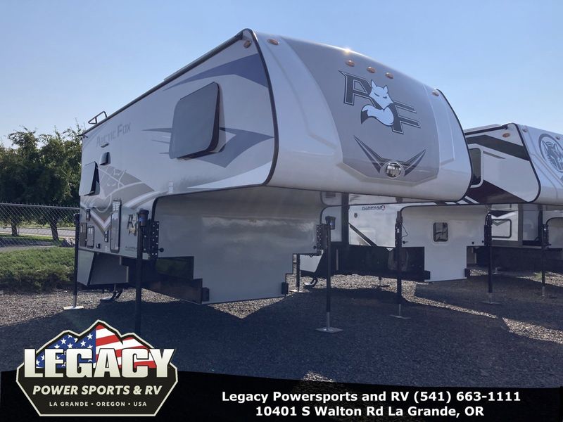 2024 ARCTIC FOX 992  in a WINDSWEPT SERENITY exterior color. Legacy Powersports 541-663-1111 legacypowersports.net 