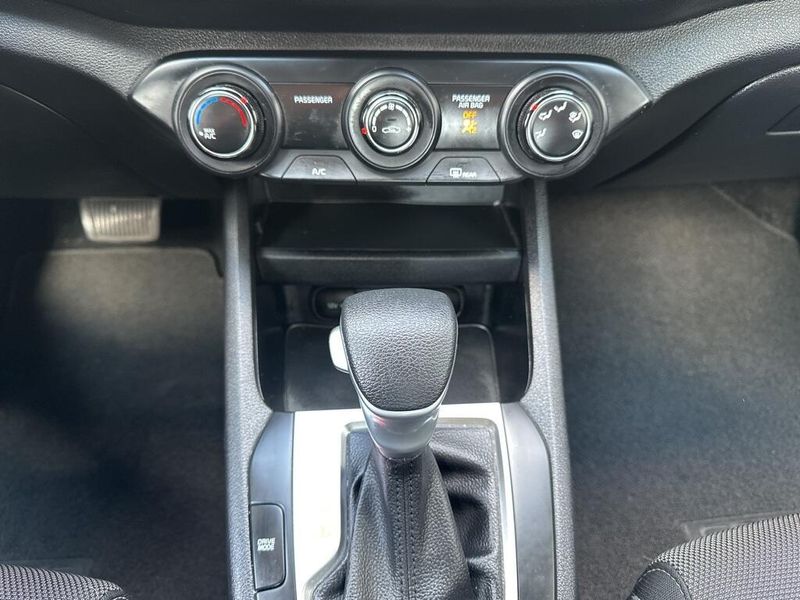 2022 Kia Forte LXSImage 27