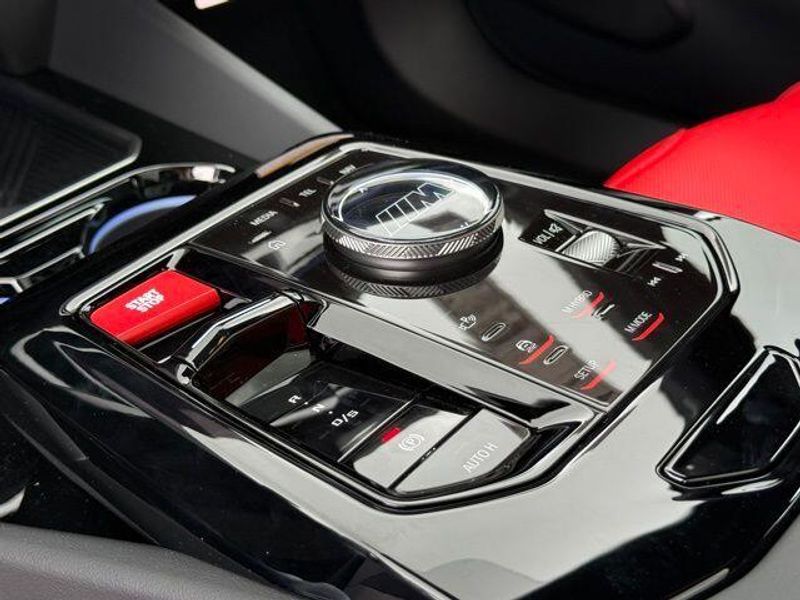 New 2026 BMW M5 BaseImage 24