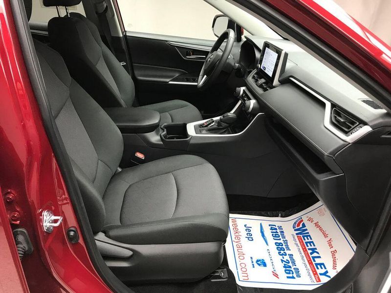 Used 2025 Toyota RAV4 XLEImage 18