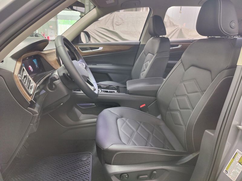 2025 Volkswagen Atlas SE AWD w/Technology PkgImage 16