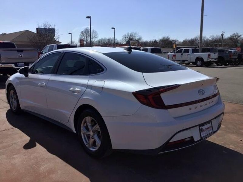 2021 Hyundai Sonata SEImage 3