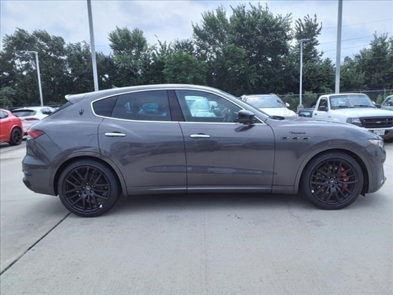 2024 Maserati Levante ModenaImage 5