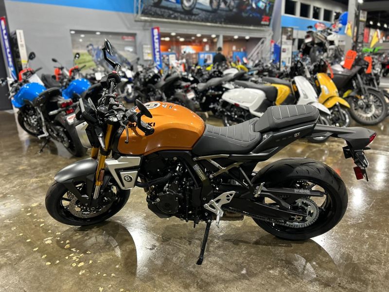 New 2026 Suzuki GSX-8T Image 12
