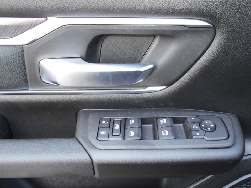 2025 RAM 1500 Big Horn Crew Cab 4x4 5