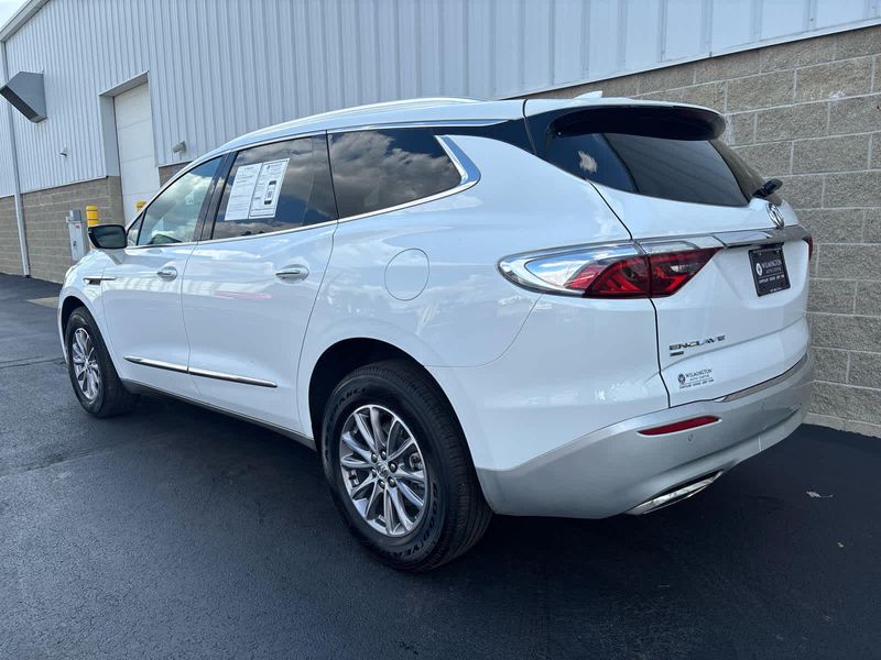 2024 Buick Enclave Premium photo 4