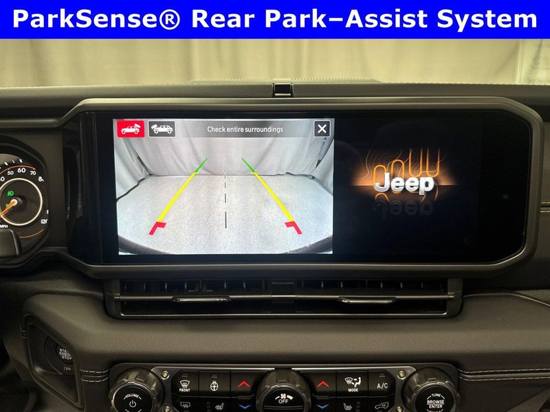 2025 Jeep Wrangler 4-door SaharaImage 15