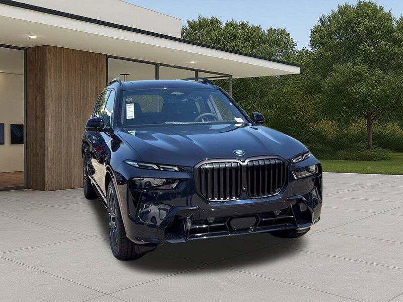 New 2027 BMW X7 xDrive40iImage 5