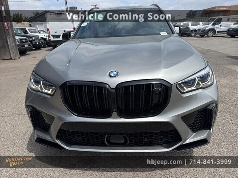 2020 BMW X5 M BaseImage 2