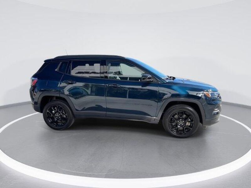 New 2026 Jeep Compass Latitude Altitude 4x4Image 9