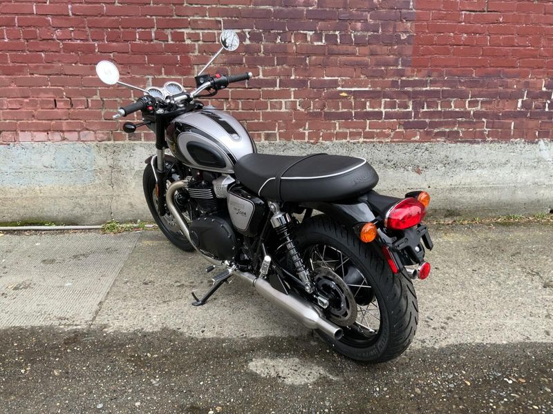 2025 Triumph BONNEVILLE T100 ICON