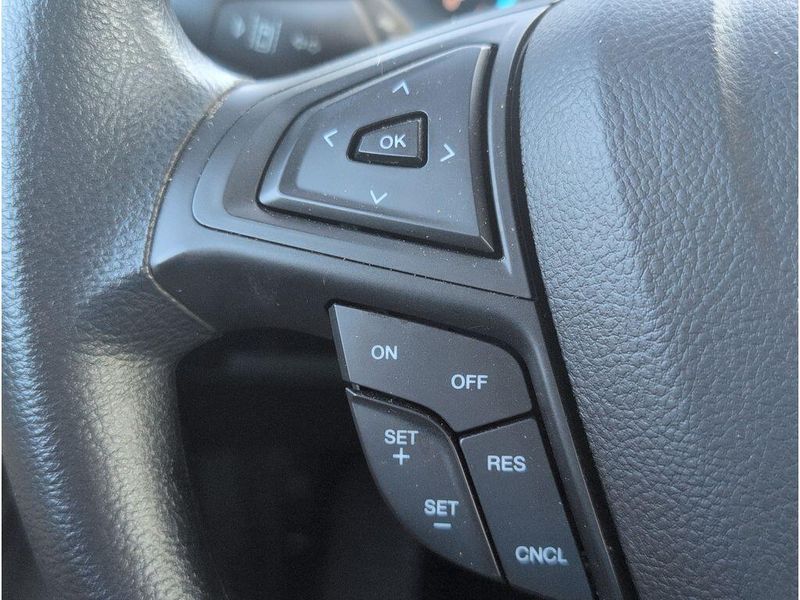 Used 2020 Ford Edge SEImage 24