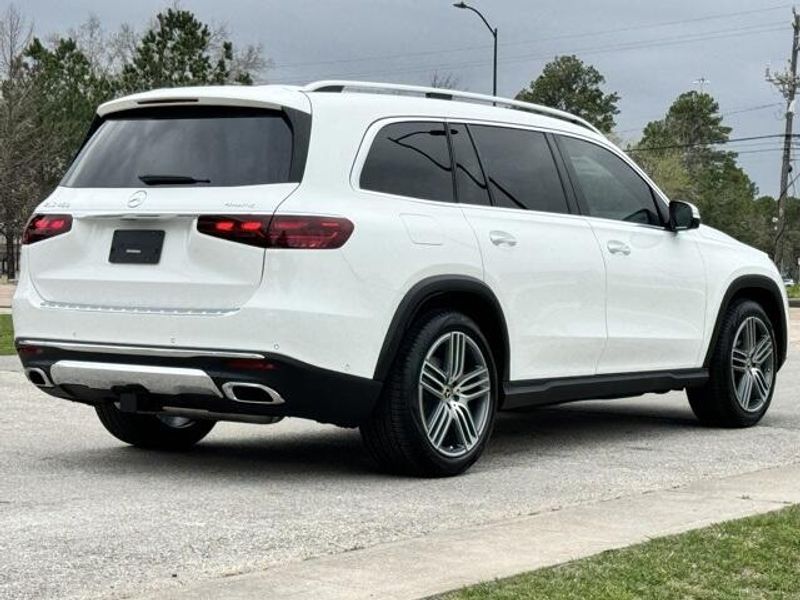 2024 Mercedes-Benz GLS 450Image 3