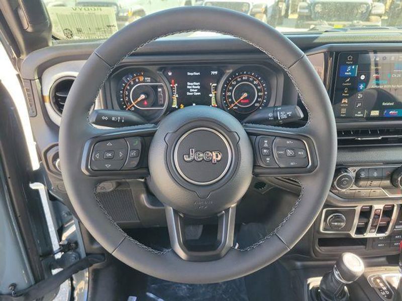 New 2026 Jeep Gladiator Sport S 4x4