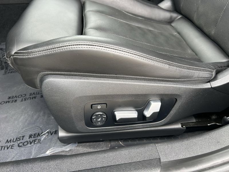 Used 2022 BMW M3 BaseImage 18