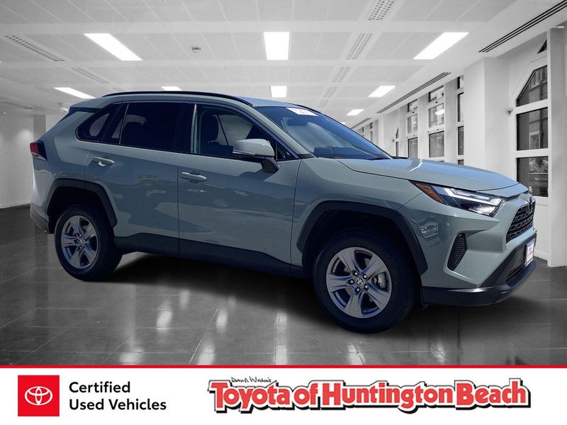 2023 Toyota RAV4 XLEImage 1