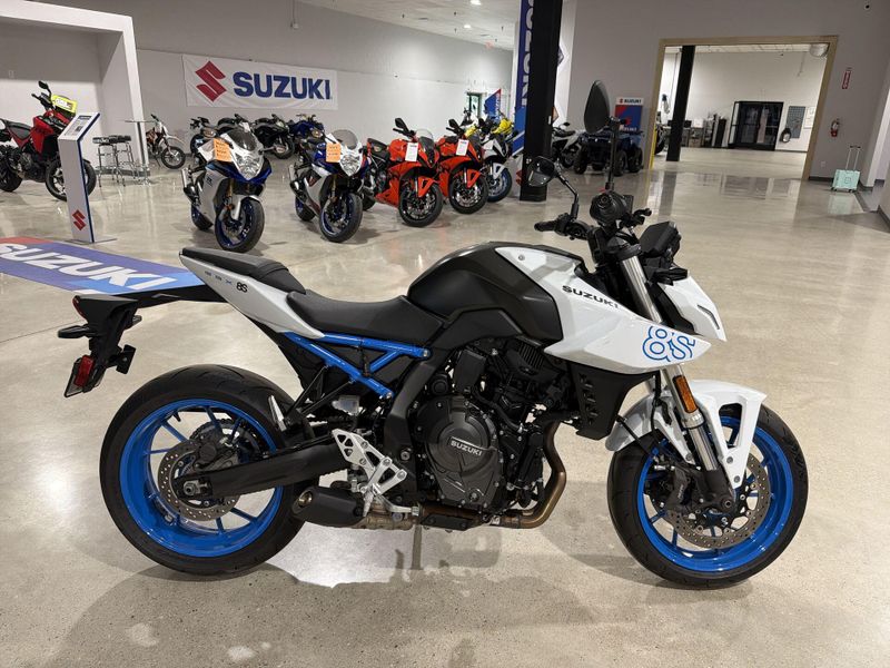 Used 2023 Suzuki GSX-8S  in a WHITE exterior color. Victorville Del Amo Motorsports 760-241-7387 delamomotorsportsofvictorville.com 