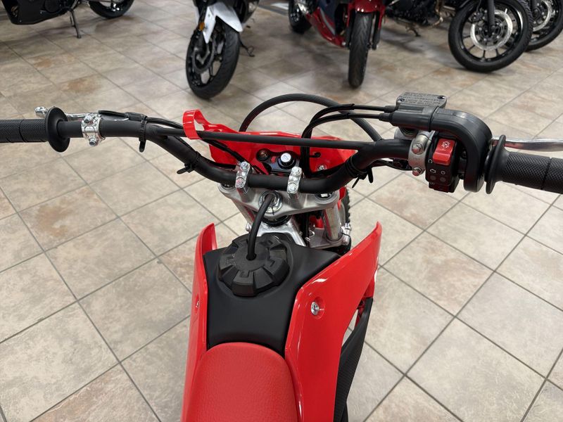 New 2027 Honda CRF125F BIG WHEEL Image 23