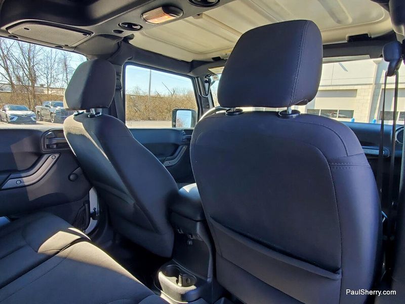 Used 2015 Jeep Wrangler Unlimited Sport