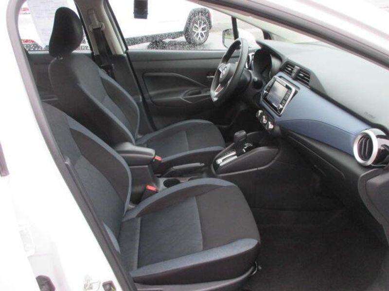 Used 2023 Nissan Versa SVImage 24