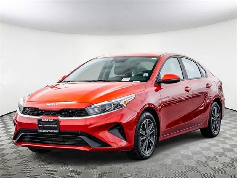 2024 Kia Forte LXSImage 5