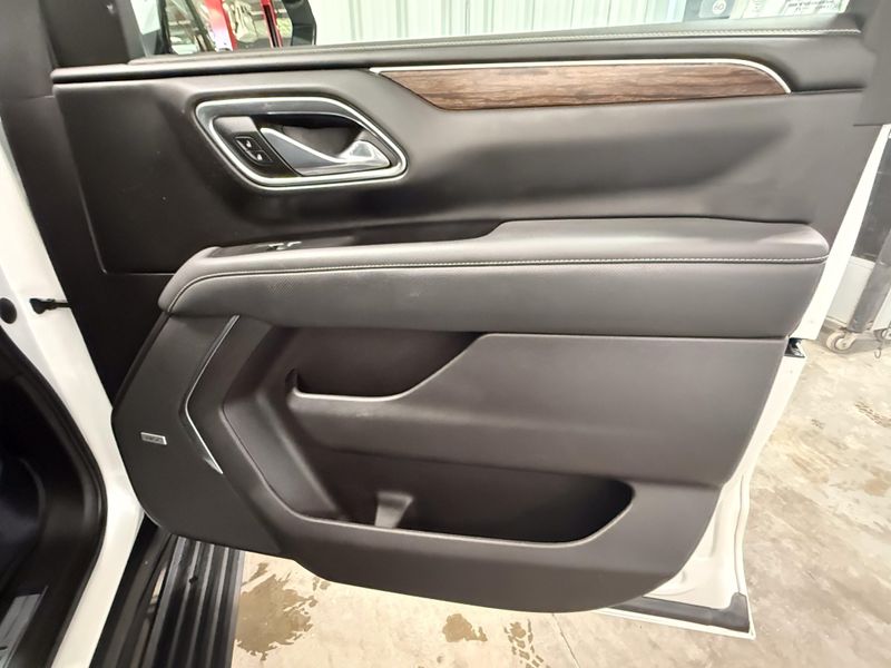 Used 2021 Chevrolet Suburban PremierImage 11