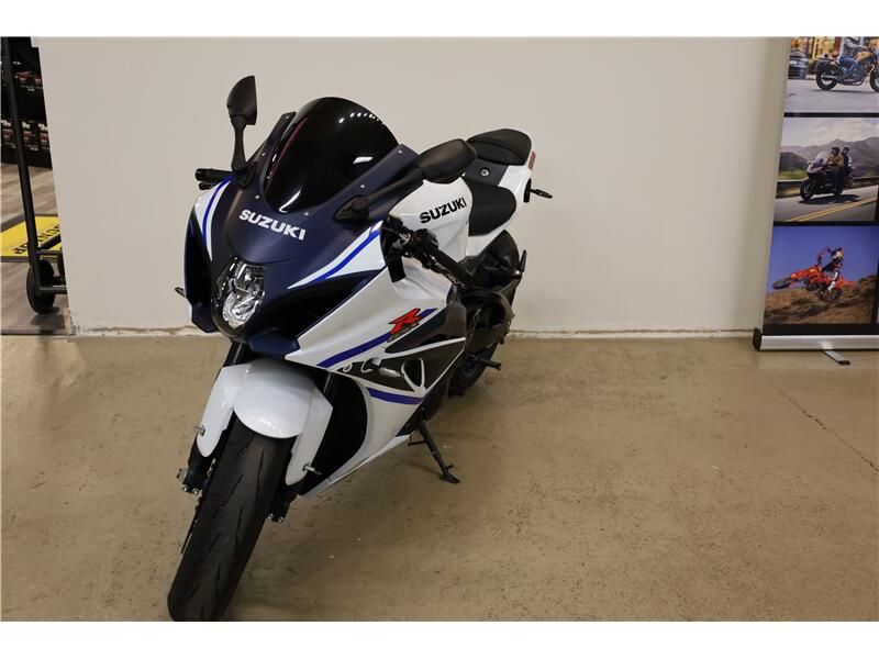 2023 Suzuki GSXR1000 Image 2