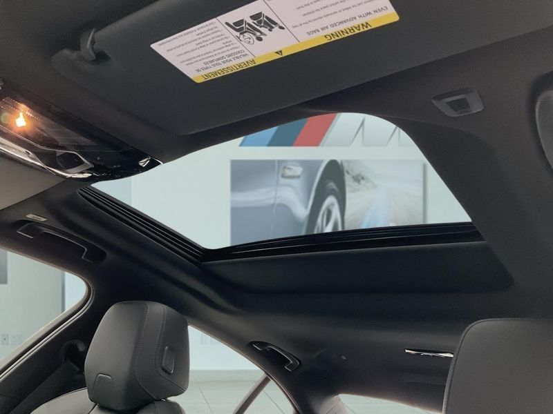 2025 BMW i5 eDrive40Image 21