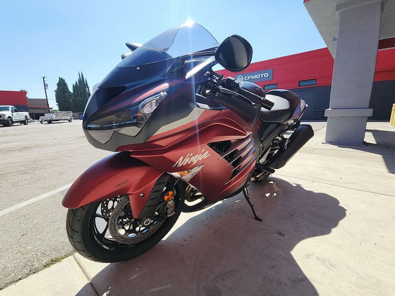 New 2025 Kawasaki NINJA ZX-14R ABS Image 16