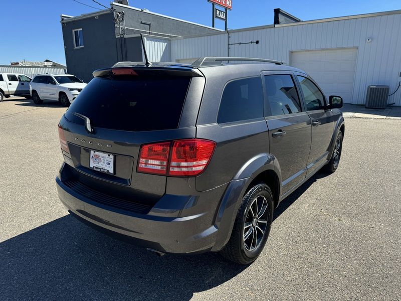 2018 Dodge Journey SEImage 10