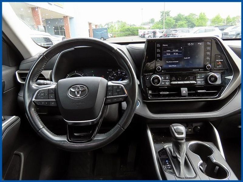 2020 Toyota Highlander XLEImage 13