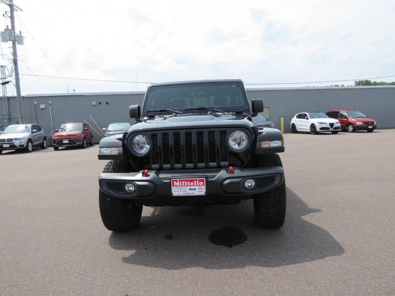 Used 2023 Jeep Gladiator Rubicon 4x4 4dr Crew Cab 5.0 ft. SBImage 8