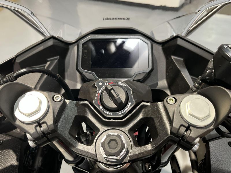 2025 Kawasaki NINJA 500 SE ABS Image 15