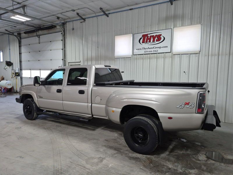 2005 Chevrolet Silverado 3500 DRW LTImage 18