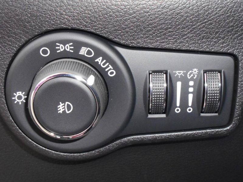 2025 Jeep Compass Limited 4x4Image 16