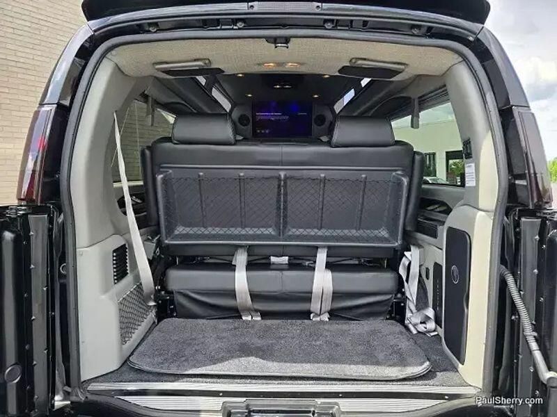 2023 Chevrolet Express Cargo Image 5