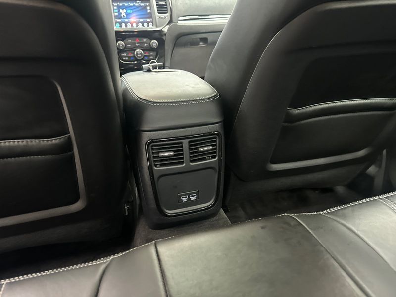 2018 Chrysler 300 300SImage 28